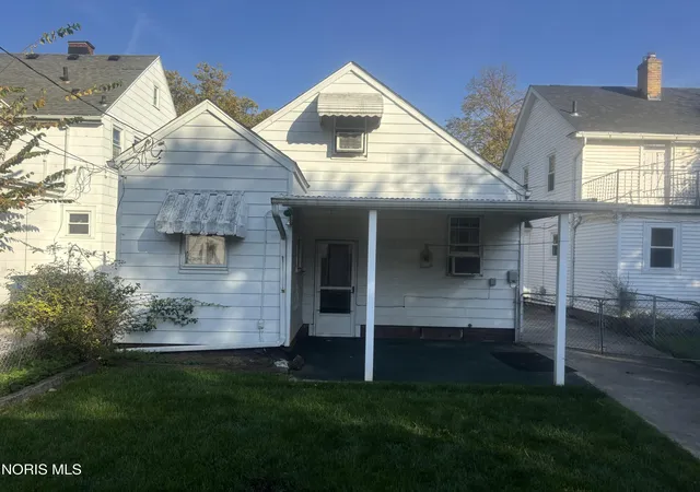 Photo 1 of Single family home for sale at 4435 Walker Ave, Toledo, OH 43612 | MLS# 10015262 | Listing updated on 2026-10-27