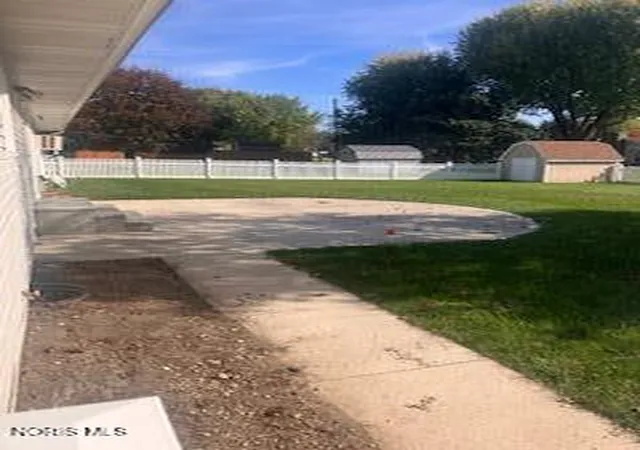 Photo 3 of Single family home for sale at 435 Indian Dr, Upper Sandusky, OH 43351 | MLS# 10015298 | Listing updated on 2026-10-28