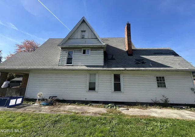 Photo 3 of Single family home for sale at 548 Colburn St, Toledo, OH 43609 | MLS# 10015279 | Listing updated on 2026-10-28