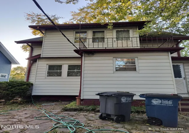 Photo 3 of Single family home for sale at 1734 Calumet Ave, Toledo, OH 43607 | MLS# 10015281 | Listing updated on 2026-10-27