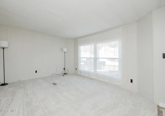 Photo 3 of Single family home for sale at 504 Wayne St, Columbus Grove, OH 45830 | MLS# 10015313 | Listing updated on 2026-10-28