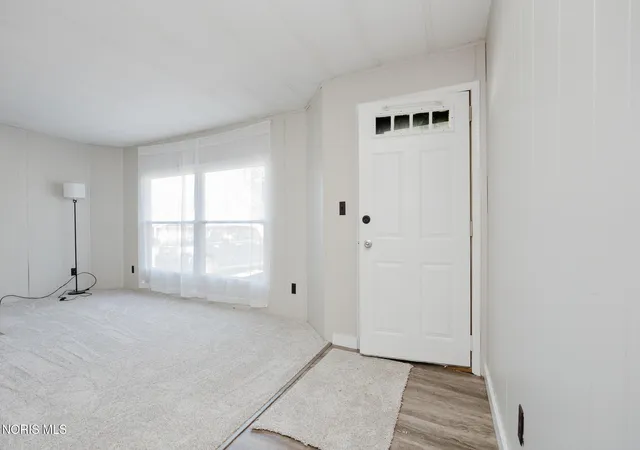 Photo 4 of Single family home for sale at 504 Wayne St, Columbus Grove, OH 45830 | MLS# 10015313 | Listing updated on 2026-10-28