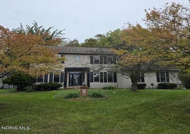 Photo 1 of Single family home for sale at 1933 Winesap Dr, Holland, OH 43528 | MLS# 10015314 | Listing updated on 2026-10-28