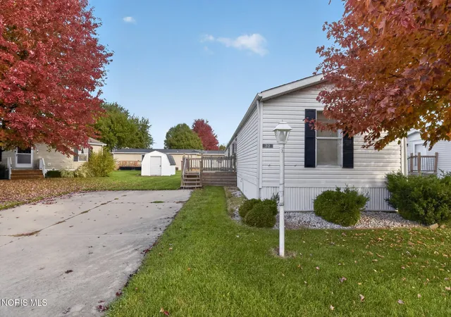 Photo 3 of Manufactured home for sale at 14900 County Rd H #32, Wauseon, OH 43567 | MLS# 10015320 | Listing updated on 2026-10-28