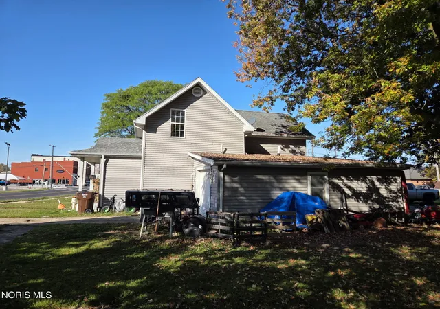 Photo 4 of Single family home for sale at 320 E Perry St, Paulding, OH 45879 | MLS# 10015319 | Listing updated on 2026-10-28