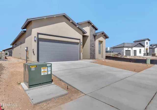 Photo 3 of Single family home for sale at 15109 Steer Dr, El Paso, TX 79938 | MLS# 938388 | Listing updated on 2026-09-23