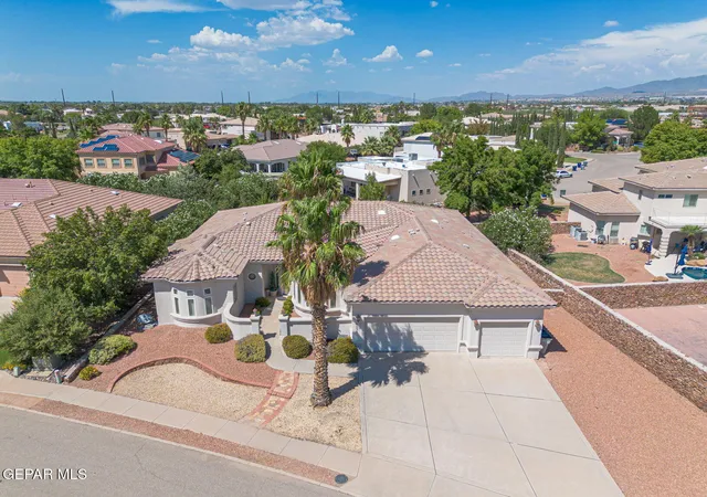 Photo 2 of Single family home for sale at 6035 Laguna Vista Dr, El Paso, TX 79932 | MLS# 943289 | Listing updated on 2026-09-20