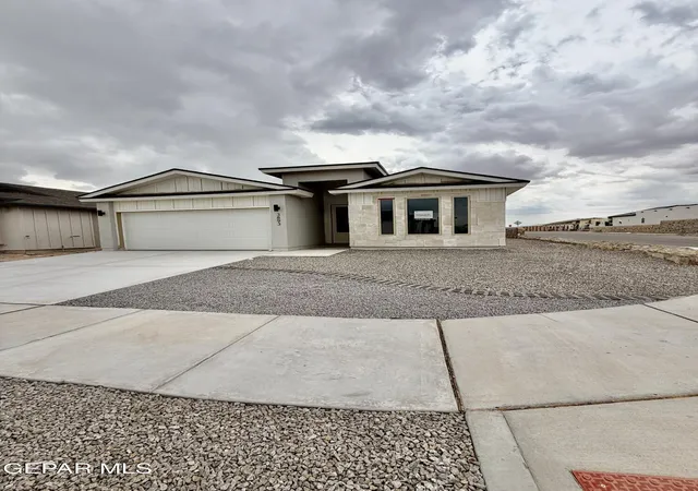 Photo 2 of Single family home for sale at 3893 Perspective St, El Paso, TX 79938 | MLS# 943284 | Listing updated on 2026-09-19