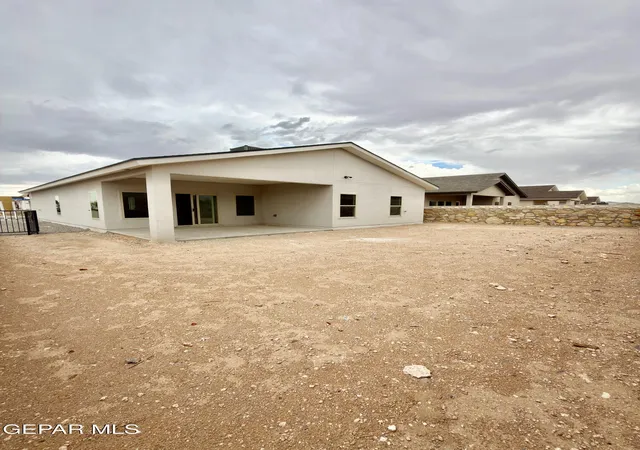 Photo 4 of Single family home for sale at 3893 Perspective St, El Paso, TX 79938 | MLS# 943284 | Listing updated on 2026-09-19