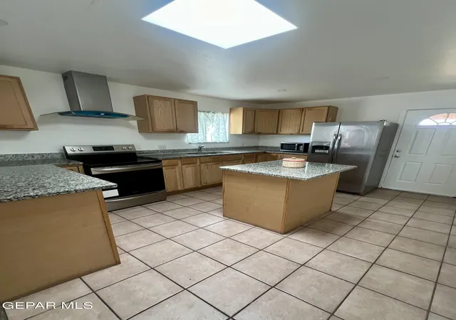 Photo 3 of Single family home for sale at 4300 Suwannee St, El Paso, TX 79938 | MLS# 950732 | Listing updated on 2026-09-19