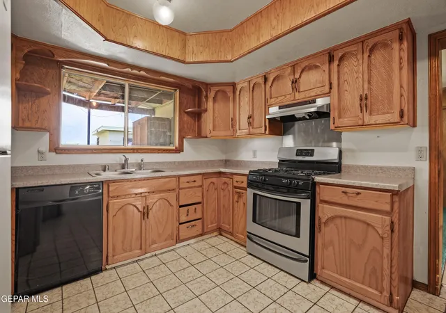 Photo 2 of Single family home for sale at 6329 Cherbourg Ave, El Paso, TX 79925 | MLS# 950915 | Listing updated on 2026-09-18