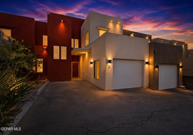 Photo 2 of Townhouse for sale at 4000 Camelot Hts Dr #D, El Paso, TX 79912 | MLS# 947306 | Listing updated on 2026-09-08