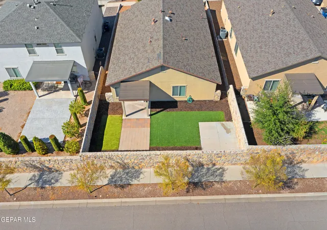Photo 2 of Single family home for sale at 7508 Eagle Vista Dr, El Paso, TX 79911 | MLS# 951263 | Listing updated on 2026-10-06
