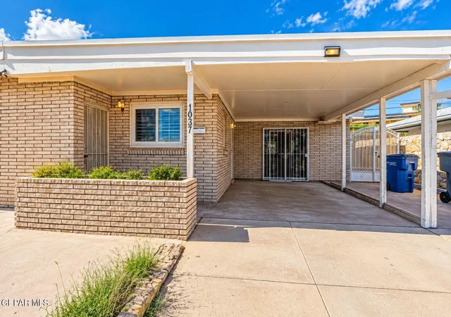 Photo 2 of Single family home for sale at 1037 N Clark Dr, El Paso, TX 79905 | MLS# 948053 | Listing updated on 2026-10-14