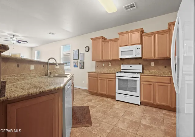 Photo 3 of Single family home for sale at 11029 Coyote Ranch Ln, El Paso, TX 79934 | MLS# 950791 | Listing updated on 2026-09-18
