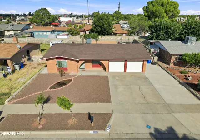Photo 3 of Single family home for sale at 3000 Sea Breeze Dr, El Paso, TX 79936 | MLS# 950606 | Listing updated on 2026-09-18