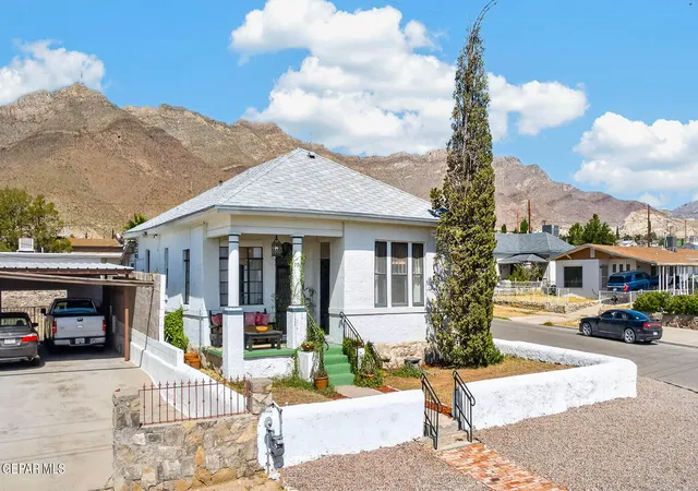 Single family home for sale at 2919 N Raynor St, El Paso, TX 79930 | MLS# 950809