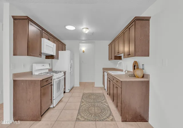 Photo 3 of Single family home for sale at 12512 Robert David Dr, El Paso, TX 79938 | MLS# 950447 | Listing updated on 2026-09-06