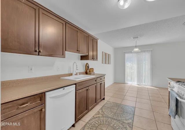 Photo 3 of Single family home for sale at 12512 Robert David Dr, El Paso, TX 79938 | MLS# 950447 | Listing updated on 2026-09-06