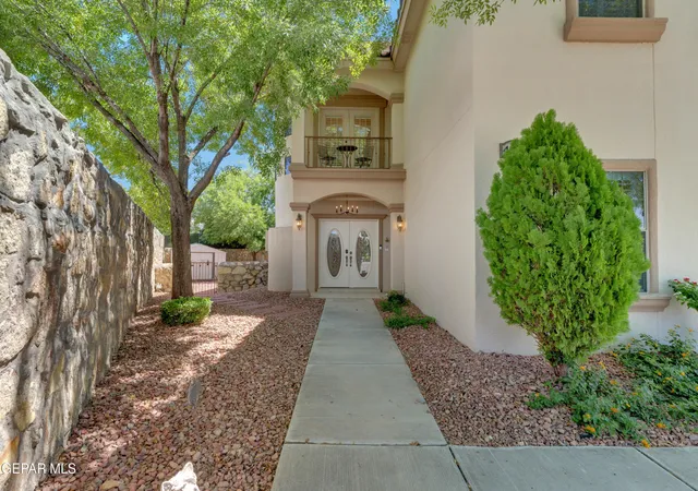 Photo 4 of Single family home for sale at 4028 Hacienda Rey Dr, El Paso, TX 79922 | MLS# 950901 | Listing updated on 2026-09-10
