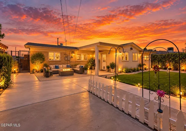 Photo 2 of Single family home for sale at 9625 Selkirk Dr, El Paso, TX 79925 | MLS# 949728 | Listing updated on 2026-10-28