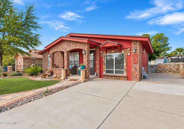 Photo 1 of Sale Pending at 342 Barrel Cactus Dr, Horizon City, TX 79928 | MLS# 951392 | Listing updated on 2026-10-04