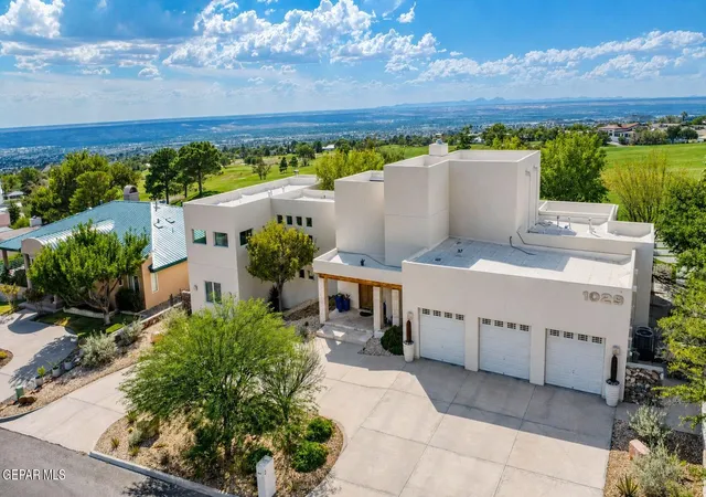 Photo 1 of Single family home for sale at 1029 Singing Hills Dr, El Paso, TX 79912 | MLS# 950651 | Listing updated on 2026-09-17