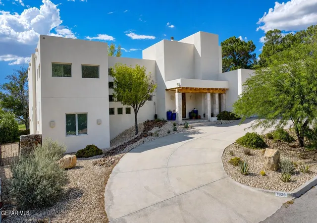 Photo 3 of Single family home for sale at 1029 Singing Hills Dr, El Paso, TX 79912 | MLS# 950651 | Listing updated on 2026-09-17