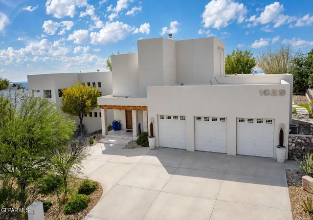 Photo 4 of Single family home for sale at 1029 Singing Hills Dr, El Paso, TX 79912 | MLS# 950651 | Listing updated on 2026-09-17
