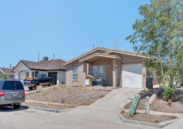 Photo 4 of Single family home for sale at 14409 Colina Corona Dr, El Paso, TX 79928 | MLS# 950501 | Listing updated on 2026-09-03