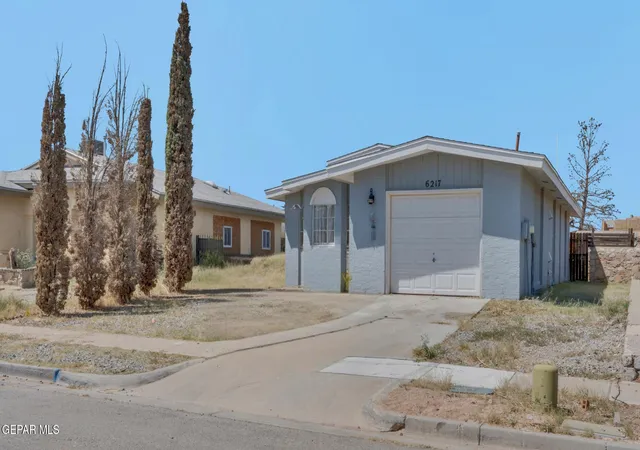 Photo 3 of Single family home for sale at 6217 London Brg Dr, El Paso, TX 79934 | MLS# 950436 | Listing updated on 2026-09-02