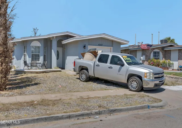 Photo 3 of Single family home for sale at 6217 London Brg Dr, El Paso, TX 79934 | MLS# 950436 | Listing updated on 2026-09-02