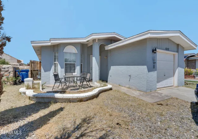 Photo 4 of Single family home for sale at 6217 London Brg Dr, El Paso, TX 79934 | MLS# 950436 | Listing updated on 2026-09-02