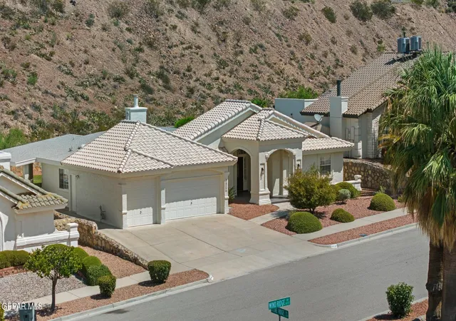 Photo 3 of Single family home for sale at 6637 Wind Ridge Dr, El Paso, TX 79912 | MLS# 950441 | Listing updated on 2026-09-07
