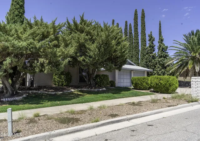 Photo 3 of Sale Pending at 743 Espolon Dr, El Paso, TX 79912 | MLS# 950343 | Listing updated on 2026-09-18