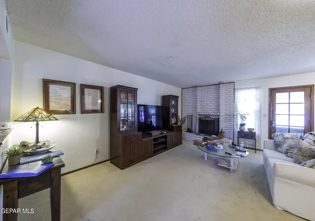 Photo 4 of Sale Pending at 743 Espolon Dr, El Paso, TX 79912 | MLS# 950343 | Listing updated on 2026-09-18