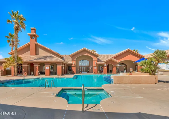 Listing Photo 4 - Condo for sale in building located at 11669 Great Abaco Ct, El Paso, TX 79936