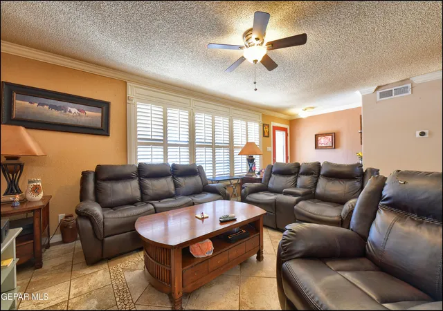 Photo 4 of Single family home for sale at 1729 Lions Gate Ln, El Paso, TX 79936 | MLS# 950393 | Listing updated on 2026-09-17