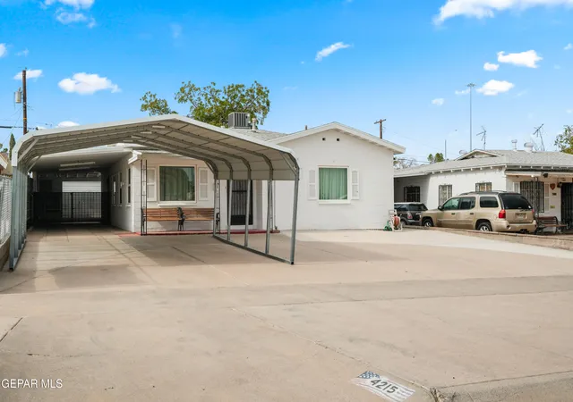 Photo 2 of Single family home for sale at 4215 Kemp Ave, El Paso, TX 79904 | MLS# 950419 | Listing updated on 2026-09-12