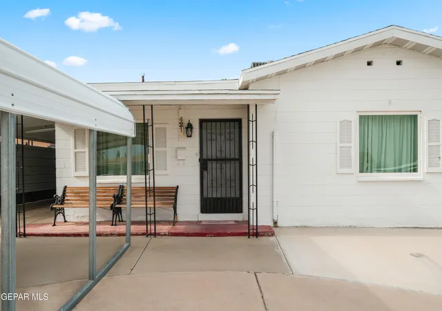 Photo 3 of Single family home for sale at 4215 Kemp Ave, El Paso, TX 79904 | MLS# 950419 | Listing updated on 2026-09-12