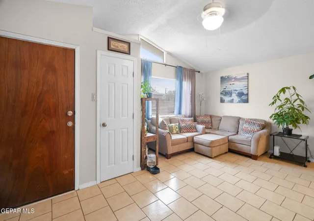 Listing Photo 5 - Condo for sale in building located at 3621 Taylor Ave, El Paso, TX 79930 - Unit #ABC