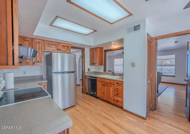 Photo 3 of Single family home for sale at 6815 Villa Hermosa Dr, El Paso, TX 79912 | MLS# 950500 | Listing updated on 2026-09-18