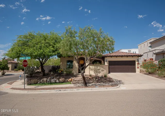 Photo 2 of Sale Pending at 7201 Kiowa Crk Dr, El Paso, TX 79911 | MLS# 950525 | Listing updated on 2026-10-09