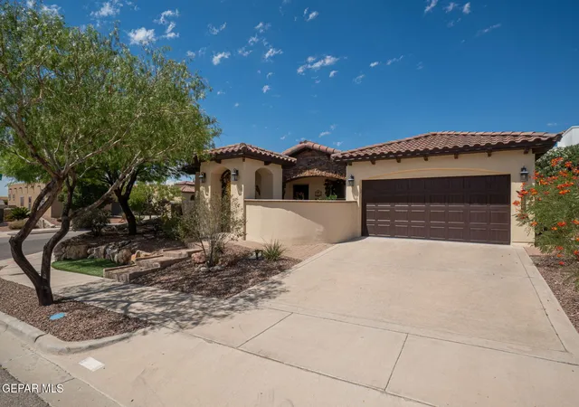 Photo 3 of Sale Pending at 7201 Kiowa Crk Dr, El Paso, TX 79911 | MLS# 950525 | Listing updated on 2026-10-09