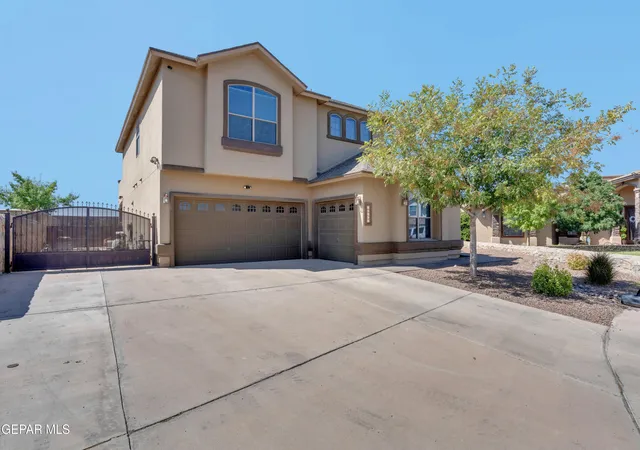 Photo 3 of Sale Pending at 13444 Emerald Reef Dr, Horizon City, TX 79928 | MLS# 950510 | Listing updated on 2026-09-11