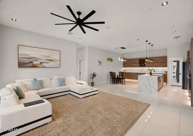 Photo 3 of Single family home for sale at 1847 Cimarron Park Pl, El Paso, TX 79911 | MLS# 950569 | Listing updated on 2026-09-18
