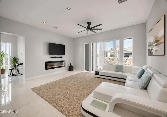 Photo 3 of Single family home for sale at 1847 Cimarron Park Pl, El Paso, TX 79911 | MLS# 950569 | Listing updated on 2026-09-18