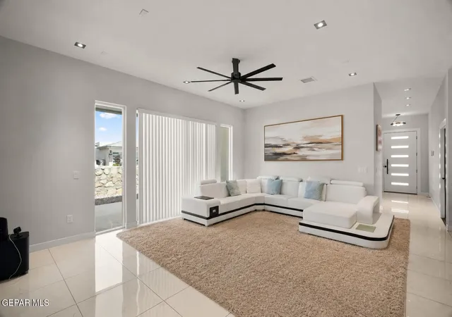 Photo 4 of Single family home for sale at 1847 Cimarron Park Pl, El Paso, TX 79911 | MLS# 950569 | Listing updated on 2026-09-18