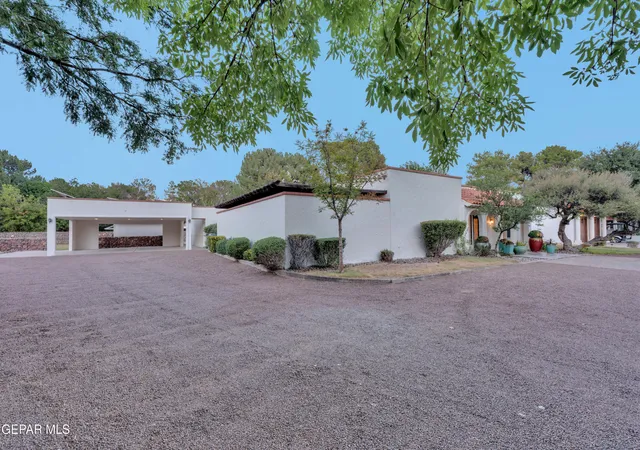Photo 3 of Single family home for sale at 770 Coeur Dalene Cir, El Paso, TX 79922 | MLS# 950597 | Listing updated on 2026-09-18
