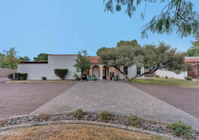 Photo 4 of Single family home for sale at 770 Coeur Dalene Cir, El Paso, TX 79922 | MLS# 950597 | Listing updated on 2026-09-18